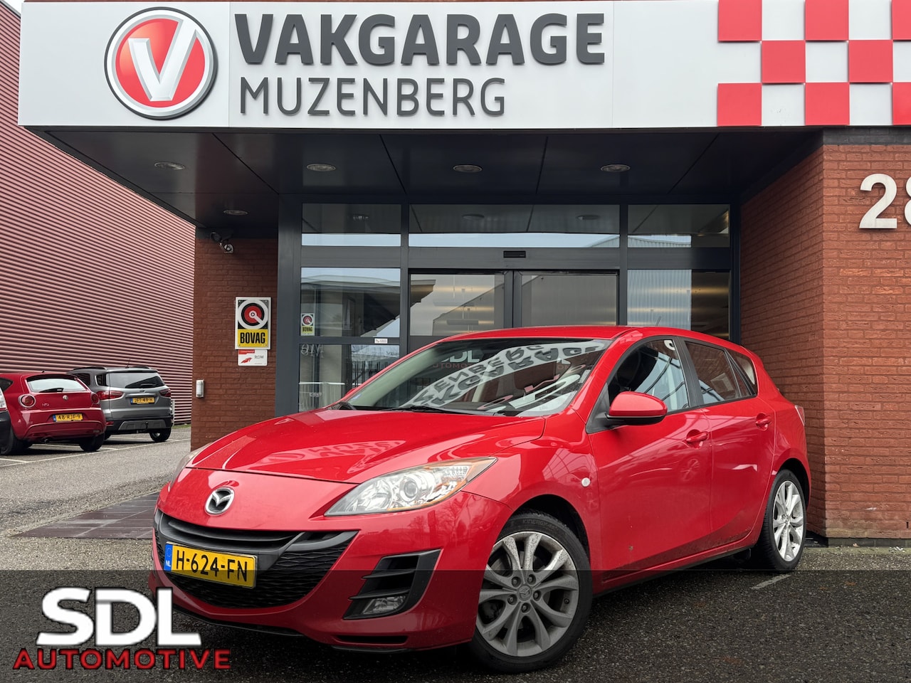 Mazda 3 - 2.0 TS Plus // AUTOMAAT!! // NAVI // PDC // STOELVERWARMING // CRUISE // CLIMA // - AutoWereld.nl
