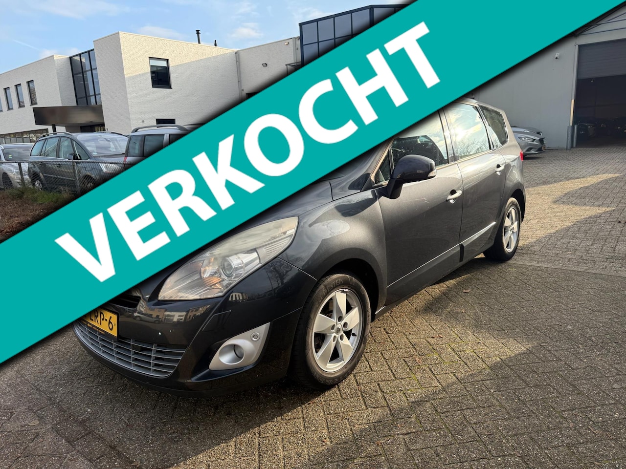 Renault Grand Scénic - 2.0 Dynamique Bj 2010 Automaat Xenon Panoramadak - AutoWereld.nl
