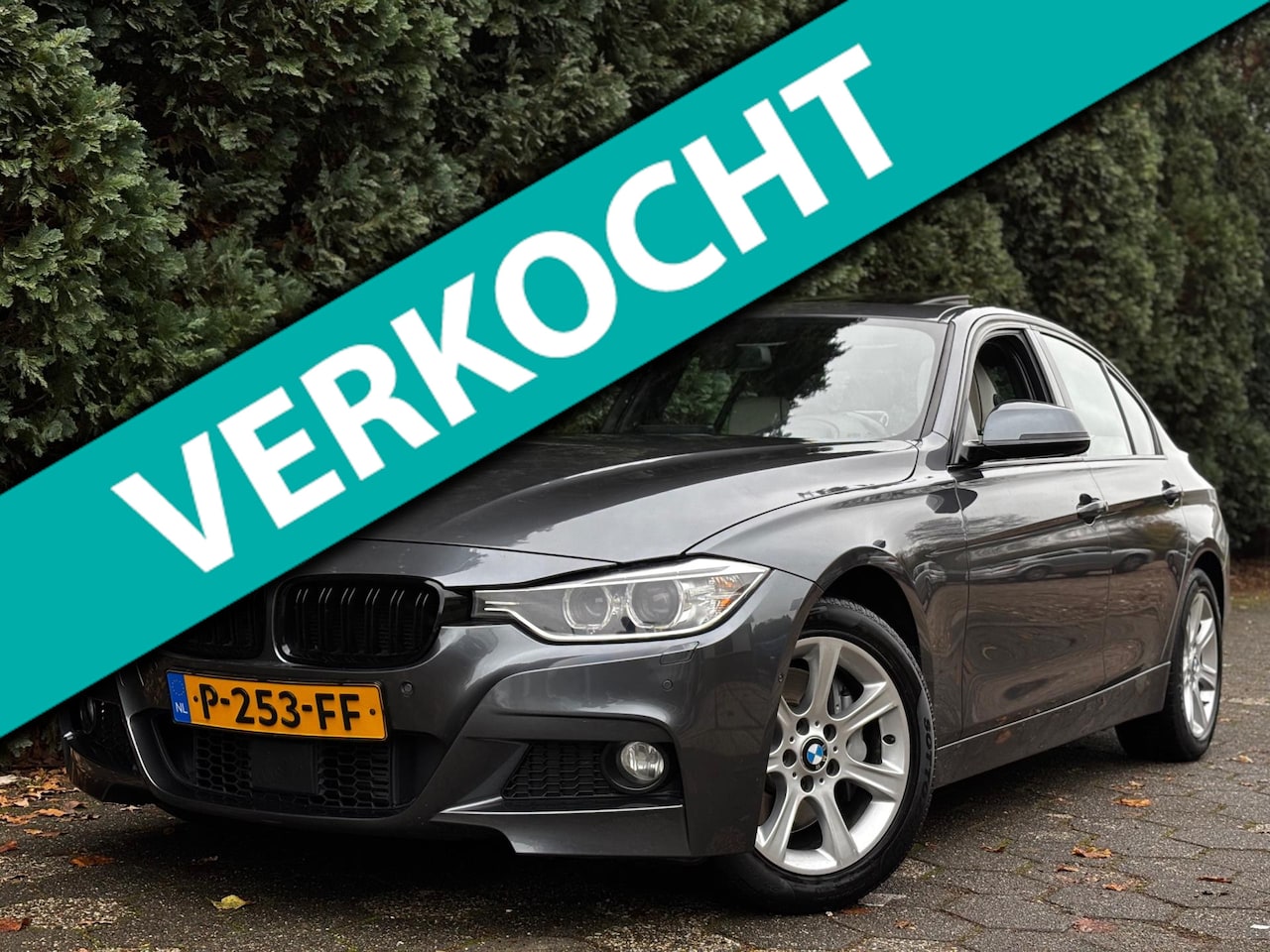 BMW 3-serie - 335i xDrive High Executive | Pano | 360 camera | Head-Up - AutoWereld.nl