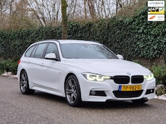 BMW 3-serie Touring - M Sport 330i Uitlaat 6WB Apple CarPlay NBT EVO Sport uitlaat Breedset M velgen M Sport Edi