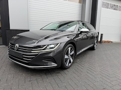 Volkswagen Arteon Shooting Brake - 1.4 TSI eHybrid SOH 99% Elegance Business+ / Panorama / 360 / Carplay