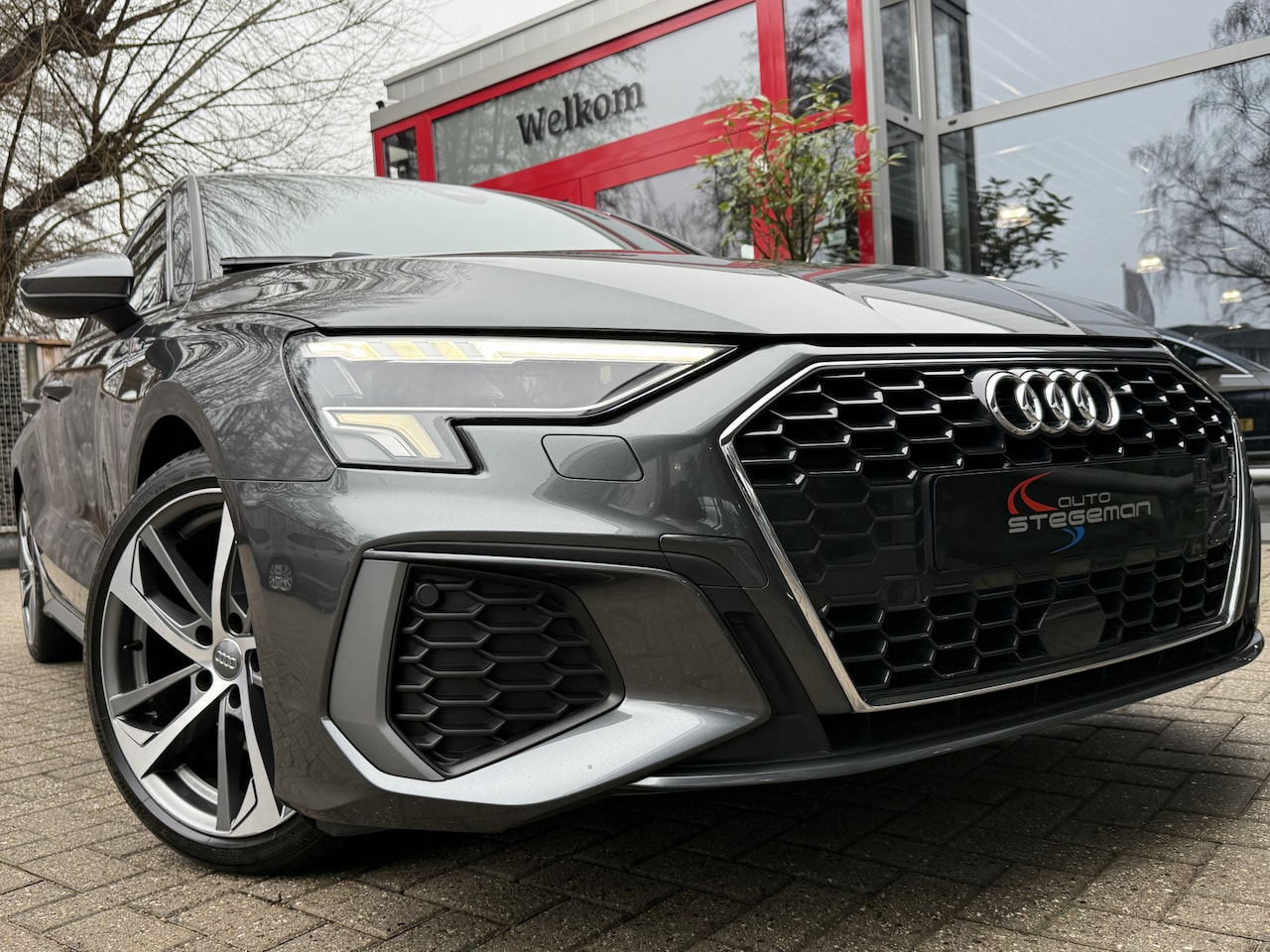 Audi A3 Limousine - 35 TFSI AUT. *!* 2x S-LINE *!* CARPLAY/ NAVI/ 18 INCH/ LED/ LEDER *!* - AutoWereld.nl