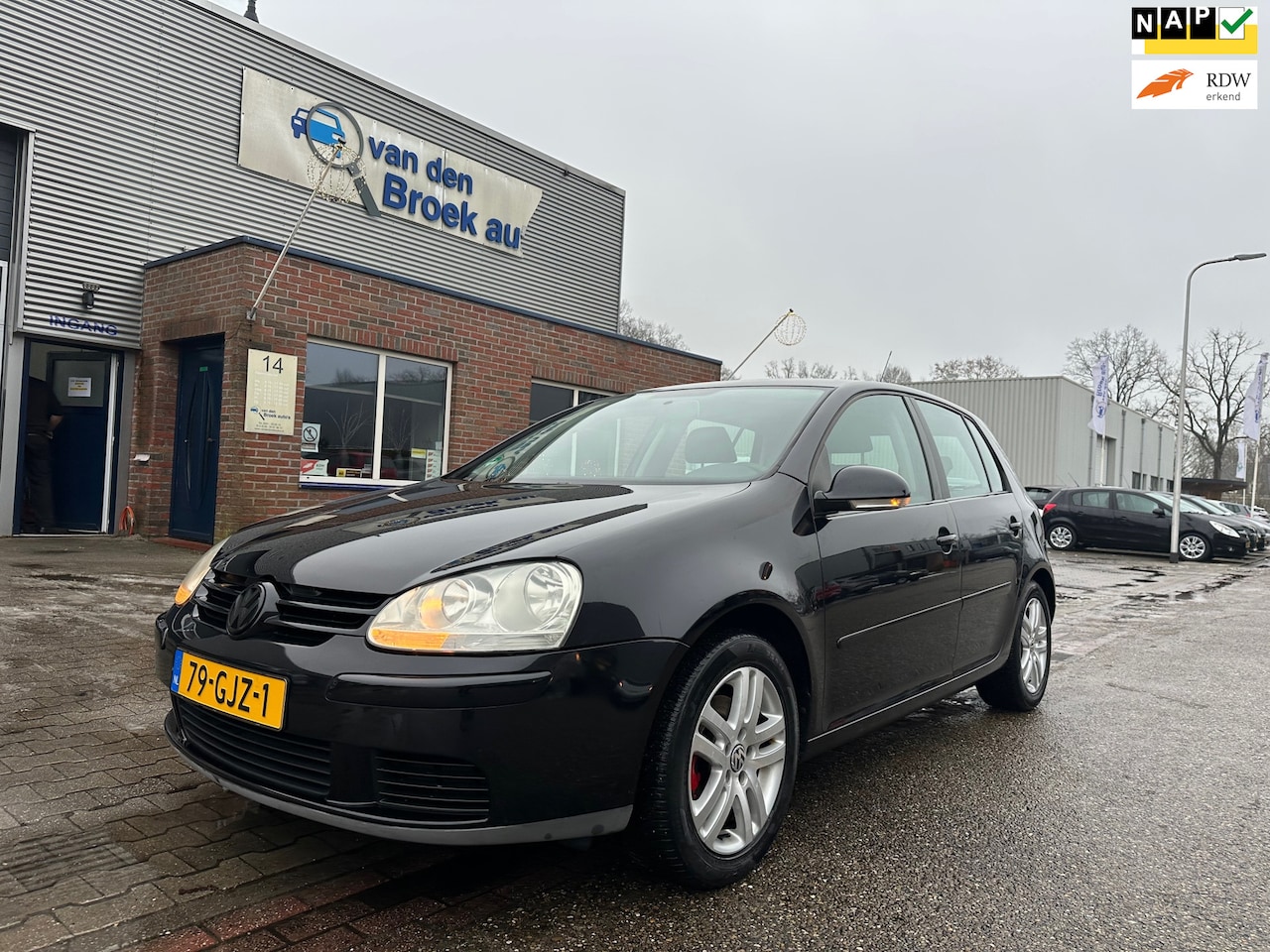 Volkswagen Golf - 1.6 FSI Trendline 1.6 FSI Trendline - AutoWereld.nl
