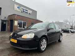 Volkswagen Golf - 1.6 FSI Trendline