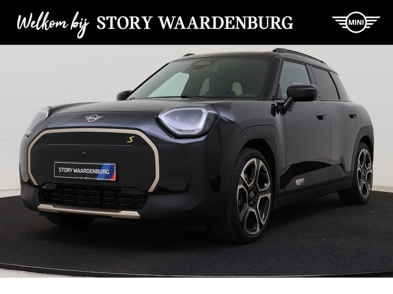 MINI Aceman - SE / Favoured / Pakket L / 19" Hexagram Spoke 2-tone - AutoWereld.nl