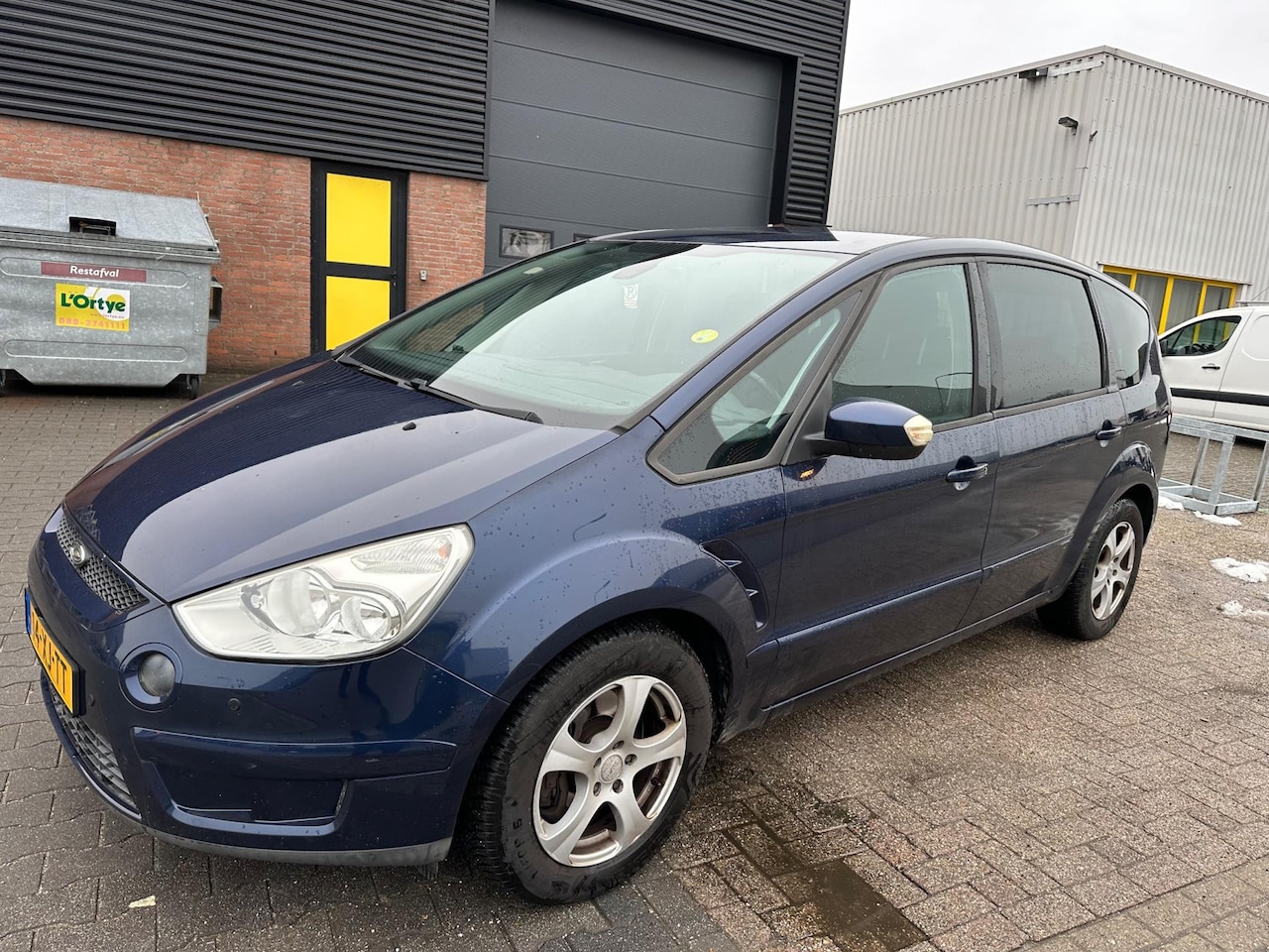 Ford S-Max - 2.5-20V Turbo 5 personen volvo motor - AutoWereld.nl