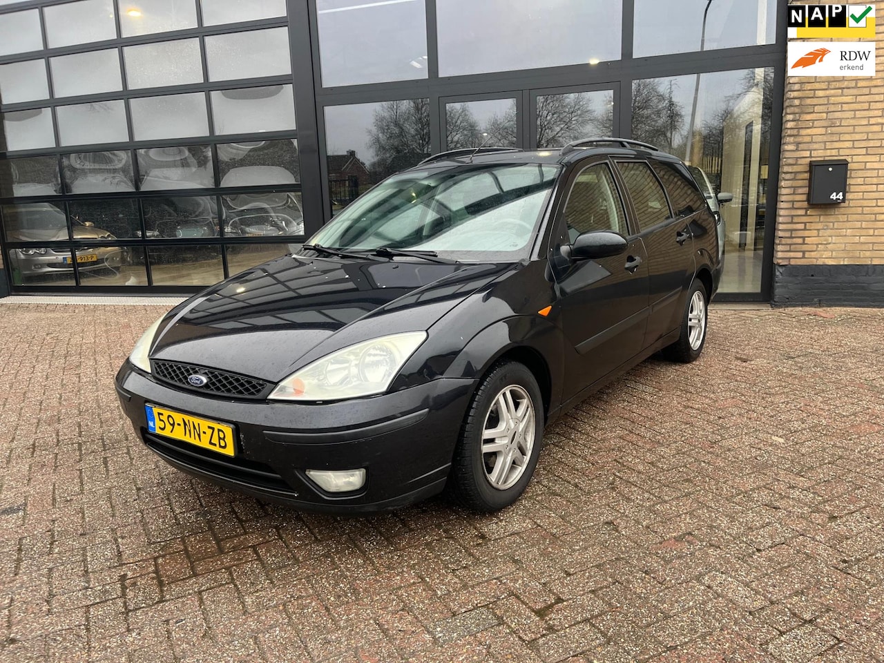 Ford Focus Wagon - 1.6-16V Trend 1.6-16V Trend, Airco, Trekhaak - AutoWereld.nl