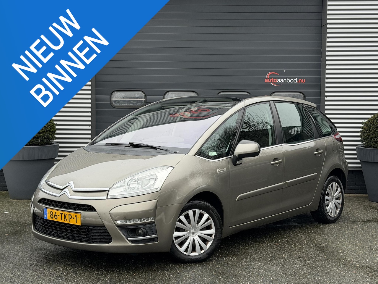 Citroën C4 Picasso - 1.6 e-HDi Tendance EGS | Cruise Control | Climate Control | Trekhaak | - AutoWereld.nl