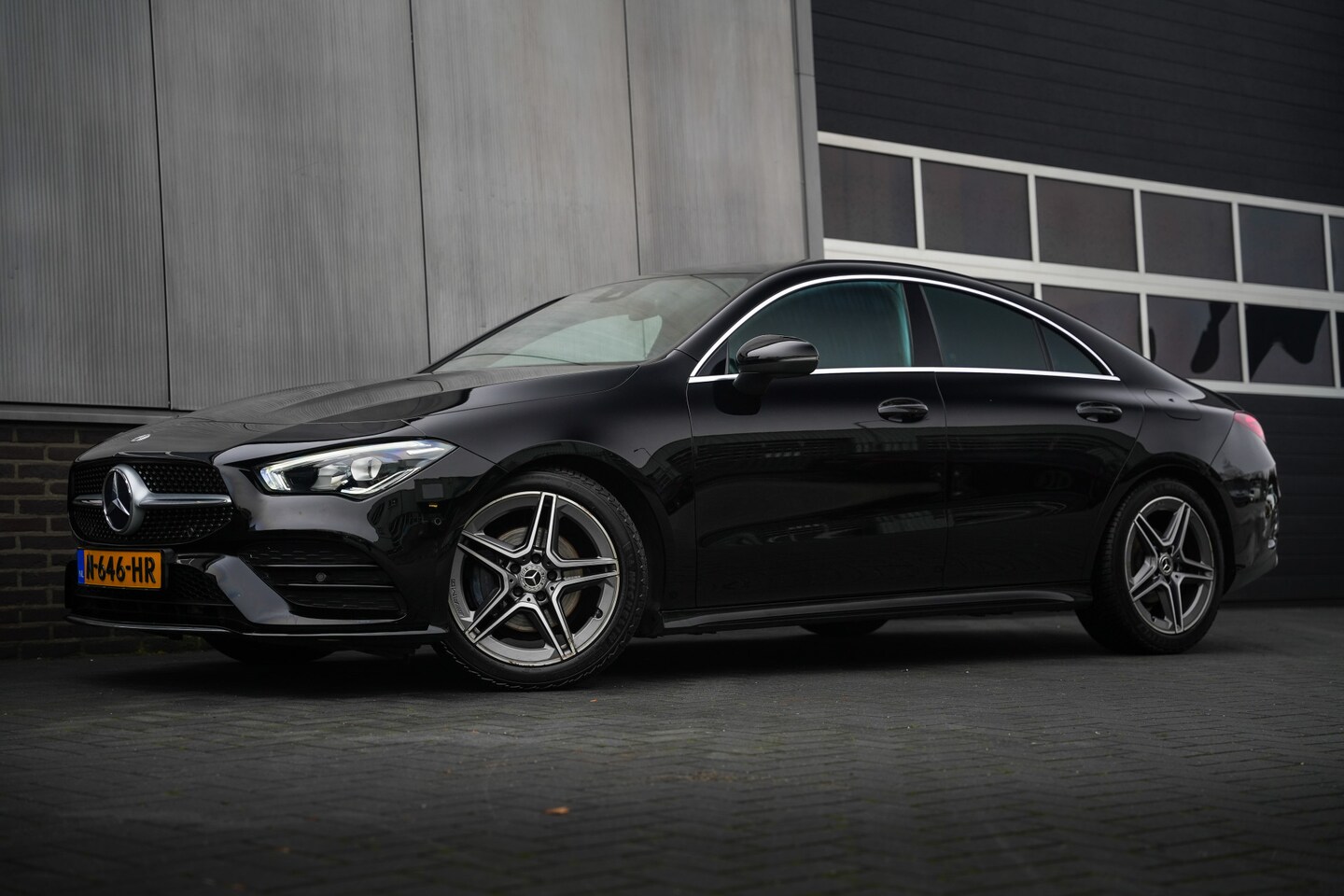 Mercedes-Benz CLA-Klasse - 180 136 pk Business Solution Luxury AMG-Sportpakket / Sfeer-Verl./ Led-Koplamp/ Sport-Stoe - AutoWereld.nl