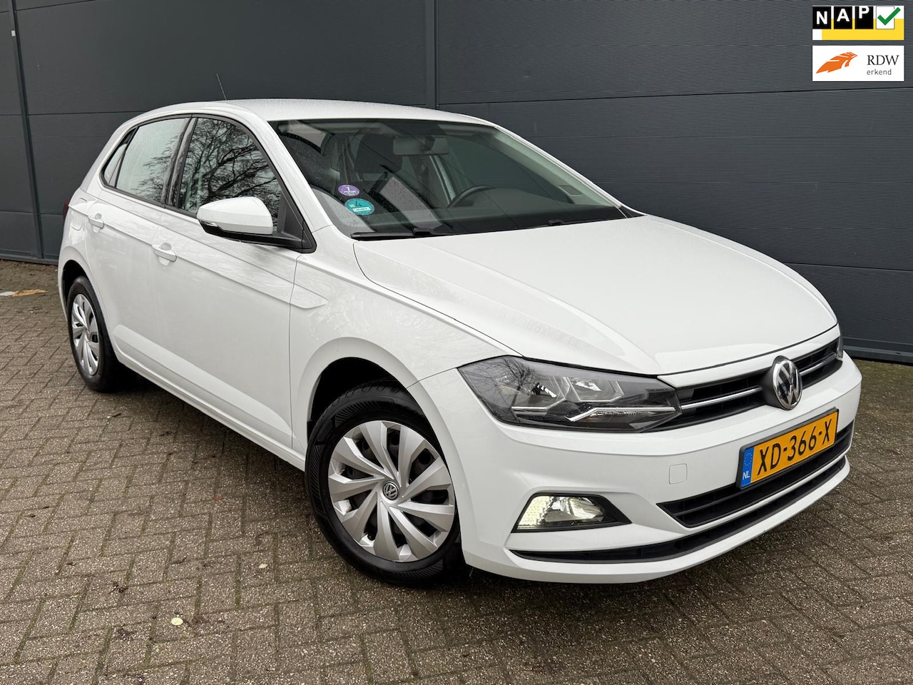 Volkswagen Polo - 1.0 TSI Comfortline/Navi/Carplay/Airco/cruise/parkeersensoren - AutoWereld.nl