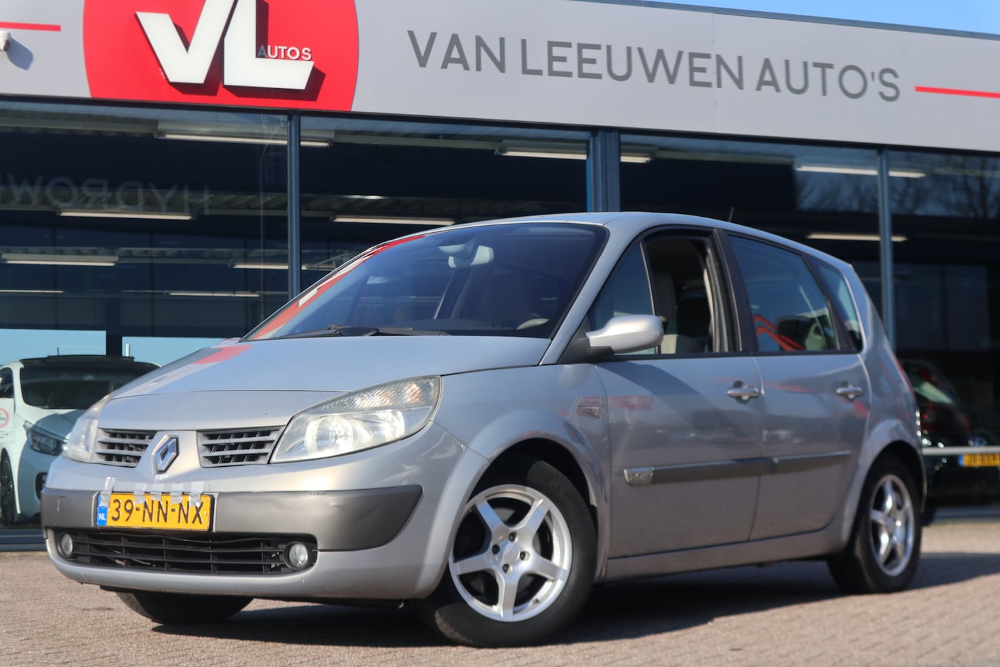 Renault Scénic - 2.0-16V Privilège Luxe | Zo Mee | Lees Tekst | Read Text - AutoWereld.nl