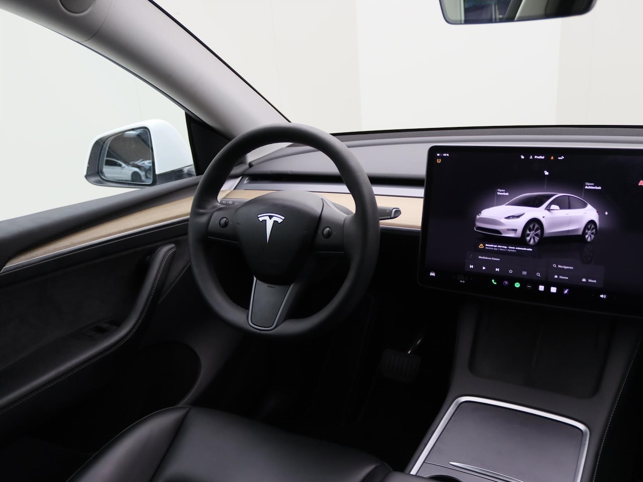 Tesla Model Y - Standard RWD Plus 351pk [ TREKHAAK+LFP ACCU+AUTOPILOT+19" LMV+PREMIUM AUDIO ] - AutoWereld.nl