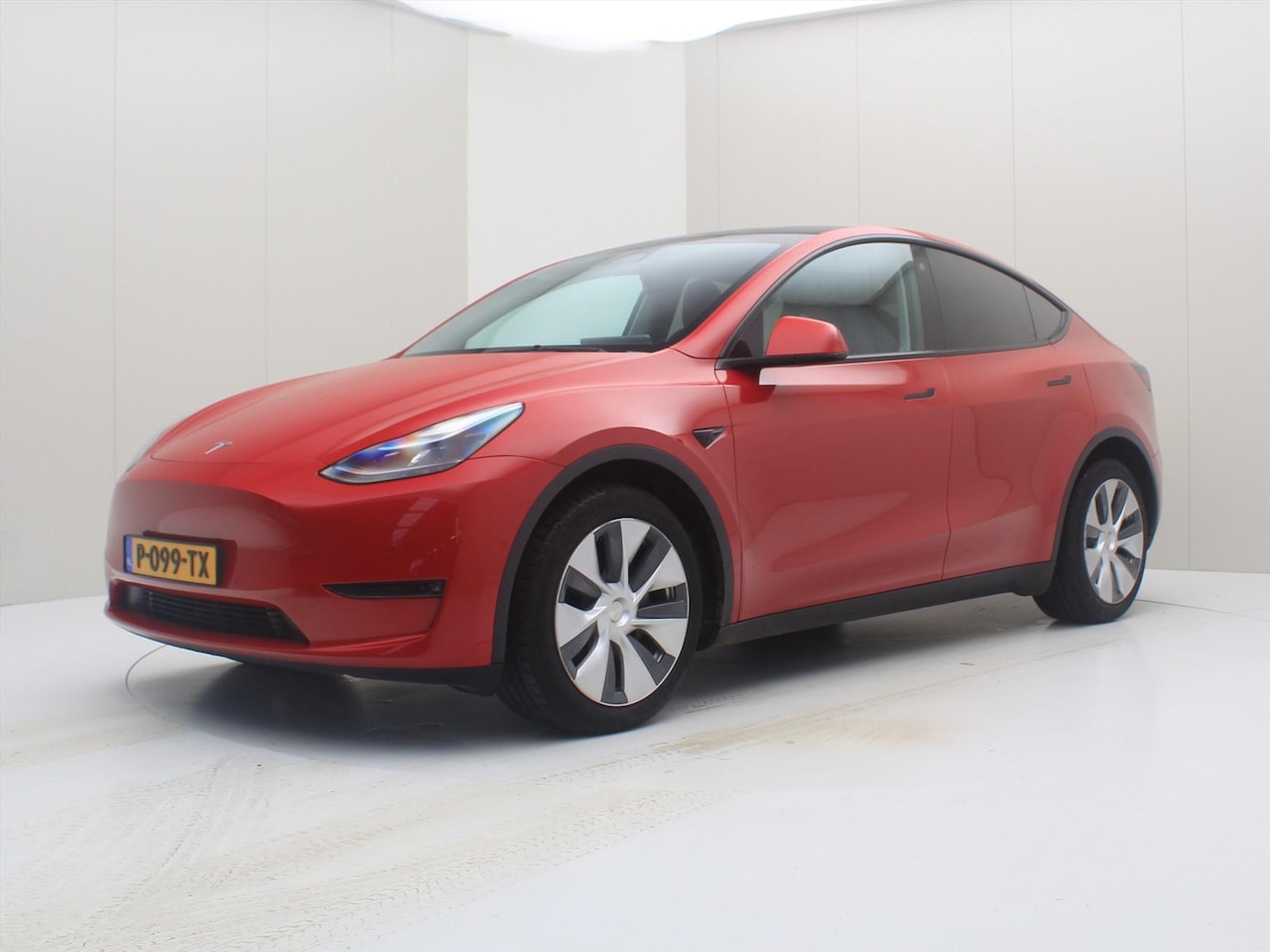 Tesla Model Y - Long-Range AWD 351pk 75 kWh [ AUTOPILOT+19'' LMV+533KM WLTP+PREMIUM AUDIO ] - AutoWereld.nl