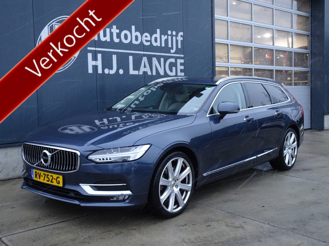 Volvo V90 - 2.0 D5 AWD Inscription 2.0 D5 AWD Inscription - AutoWereld.nl