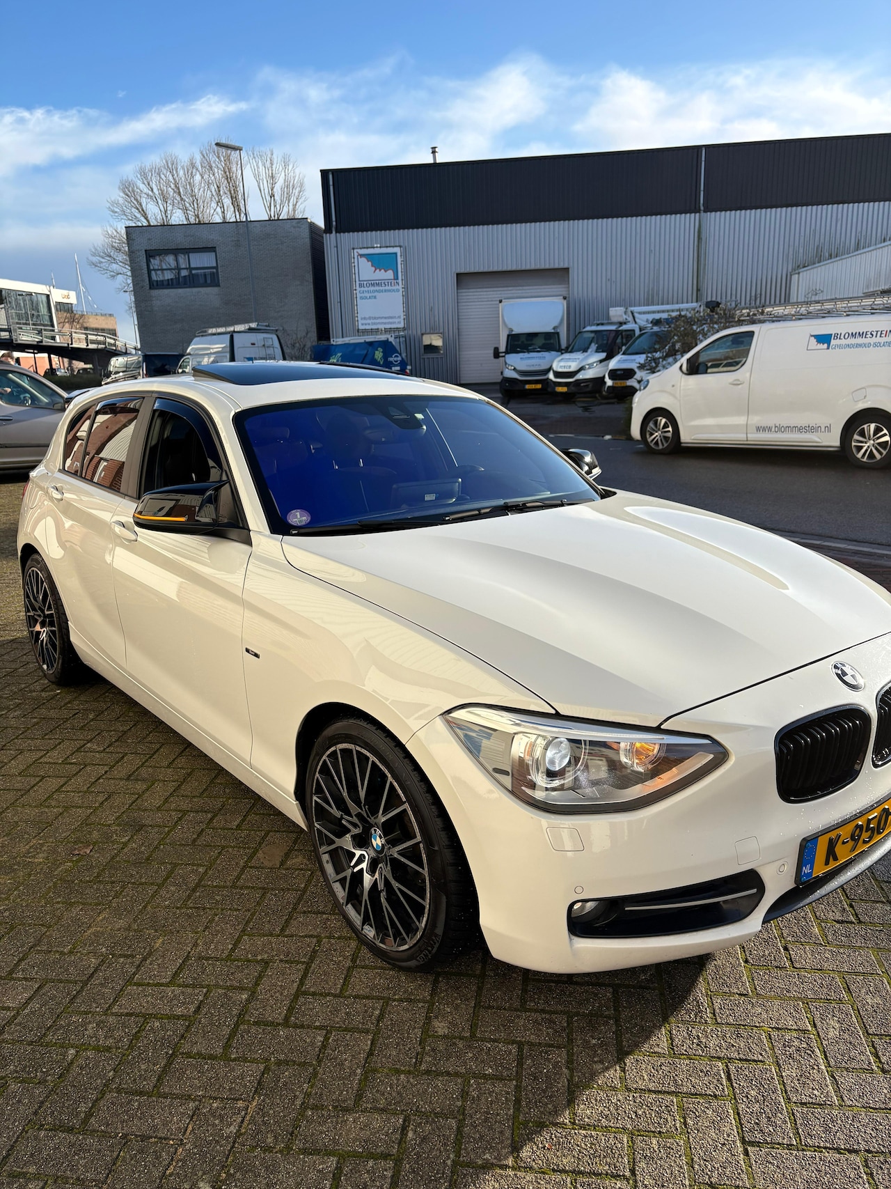 BMW 1-serie - 116i Sport Line Recent Motor+Ketting vervangen, Fase 2 getuned, Msport extra's. - AutoWereld.nl