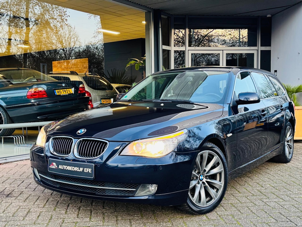 BMW 5-serie Touring - 525i Leer*Xenon*Pdc*Stoelvwrmng - AutoWereld.nl