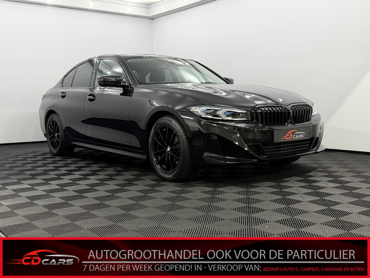 BMW 3-serie - 318i 360 Camera, Navi, Sfeerverlichting, Keyless start, Head-up display, Cruise control - AutoWereld.nl