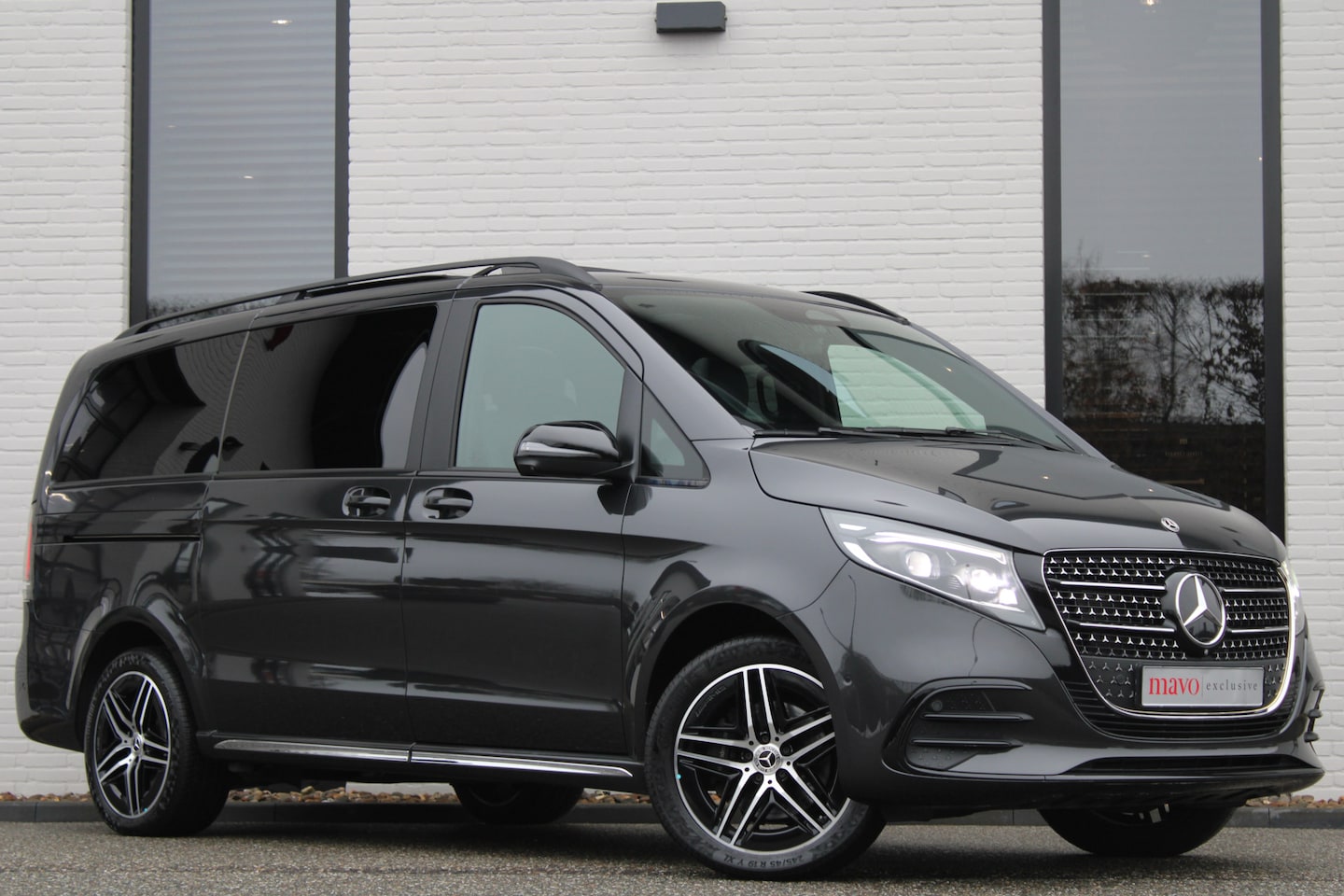 Mercedes-Benz V-klasse - 300d / Exclusive / DC / 4-Matic / Luchtvering / Panorama / Elec Stoelen / 360 Cam / Burmes - AutoWereld.nl
