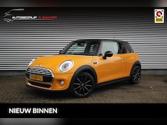 MINI Cooper - 1.5 Chili // JCW Pakket | Cruise control | Zwart dak | LED | Bluetooth | Interieurverlicht