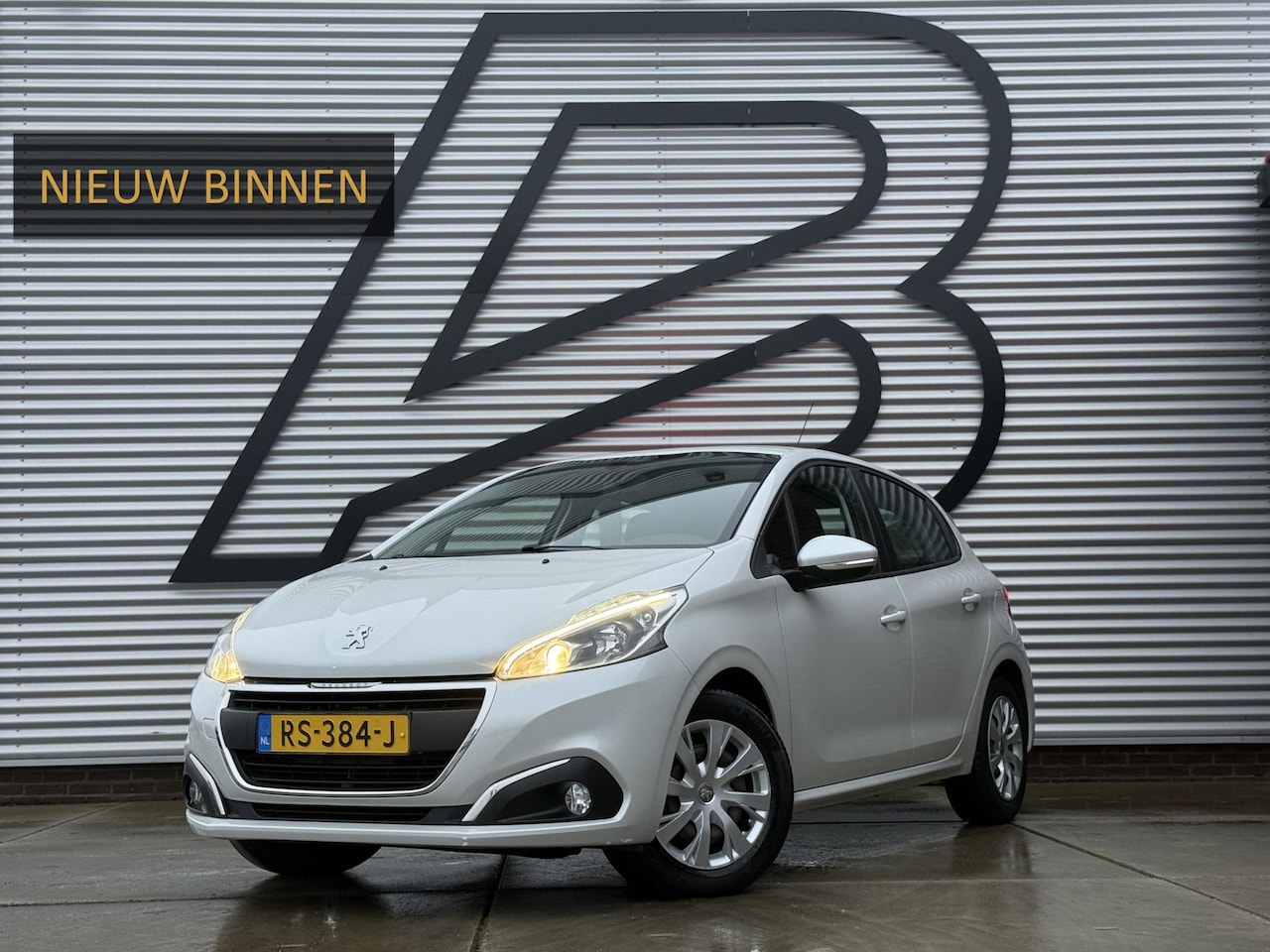 Peugeot 208 - 1.2 PureTech Blue Lion 2e Eigenaar,Navi,Airco,Cruise,PDC,Apple Carplay,Distributie v.v. in - AutoWereld.nl