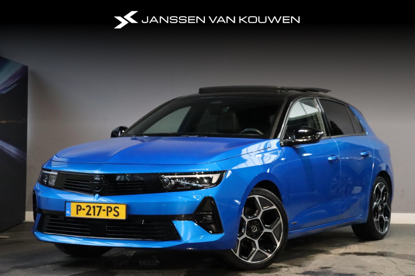 Opel Astra - 1.2 Turbo Ultimate Automaat Schuifdak / HUD / Alcantara / Trekhaak - AutoWereld.nl