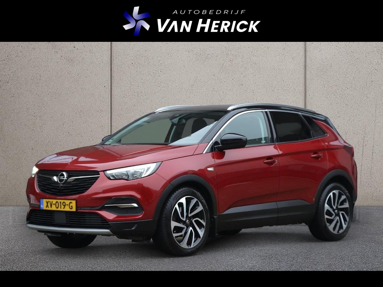 Opel Grandland X - 1.2 Turbo Ultimate Automaat | Leder | Keyless | Trekhaak - AutoWereld.nl