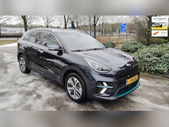 Kia e-Niro - ExecutiveLine 64 kWh , SOH 100% , Leer