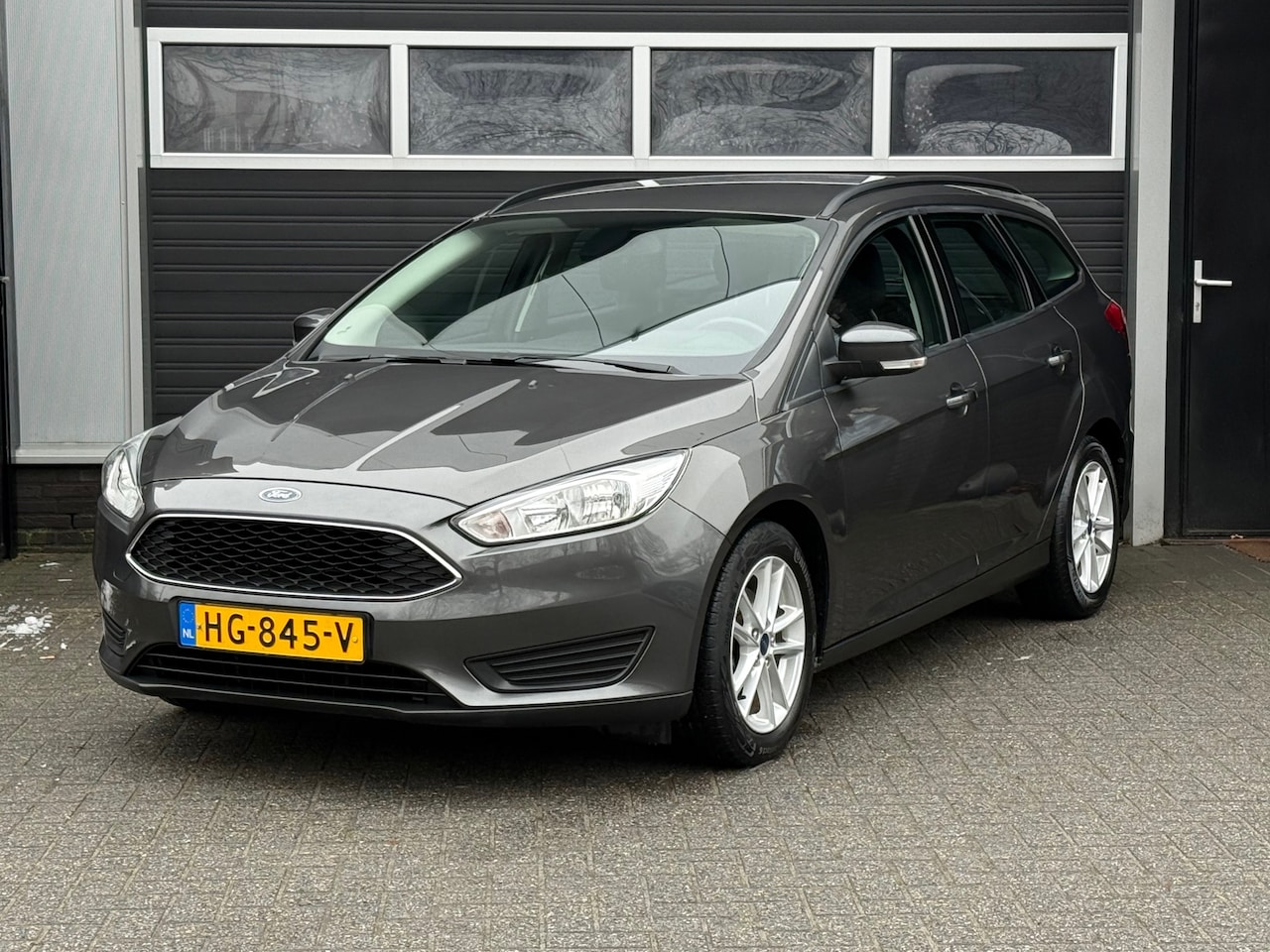 Ford Focus Wagon - 1.0 Trend Edition Trekhaak, Navi, Cruise, NAP - AutoWereld.nl