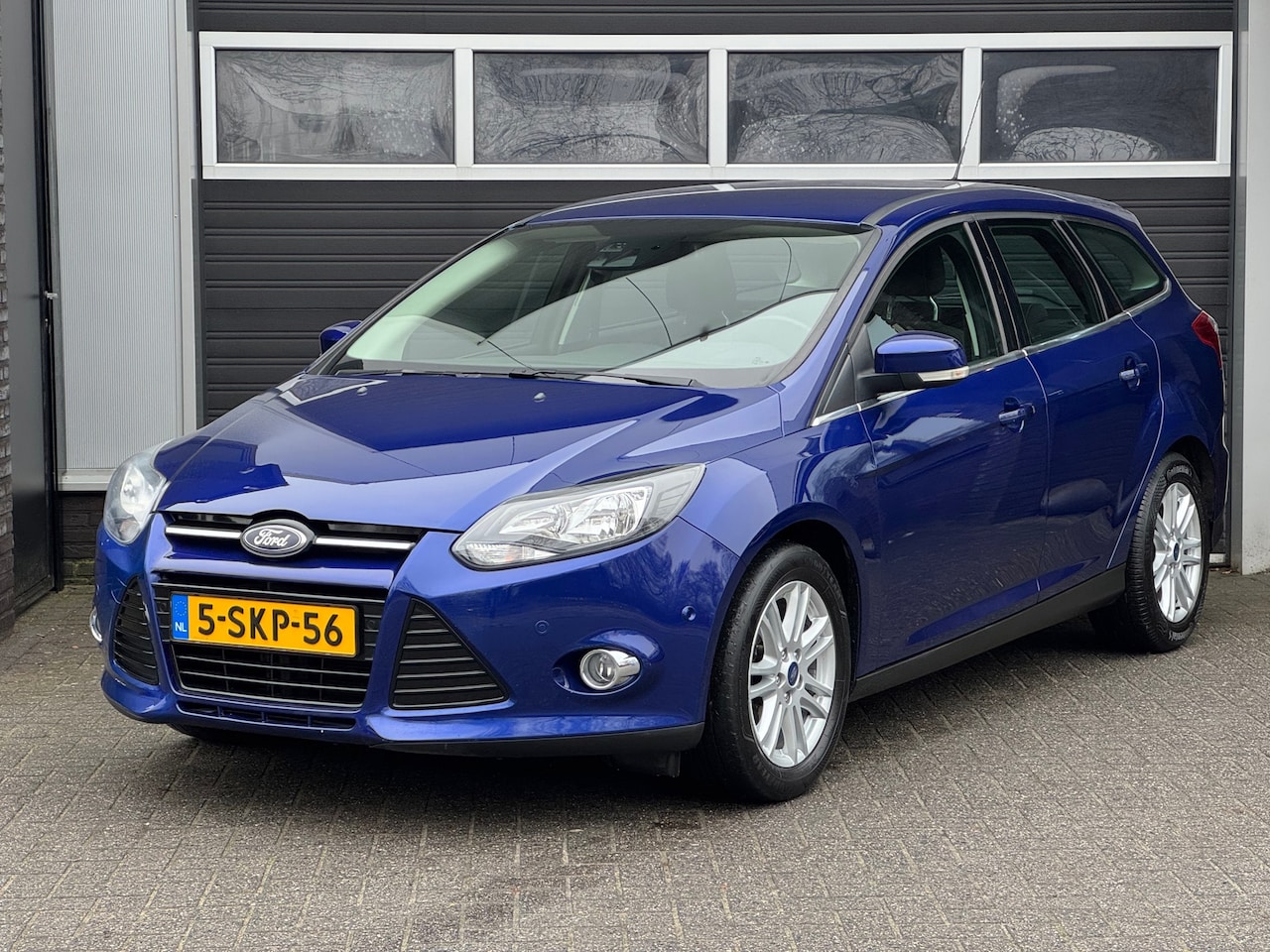 Ford Focus Wagon - 1.0 EcoBoost Edition Plus Trekhaak, Navi, Climate Control, NAP - AutoWereld.nl
