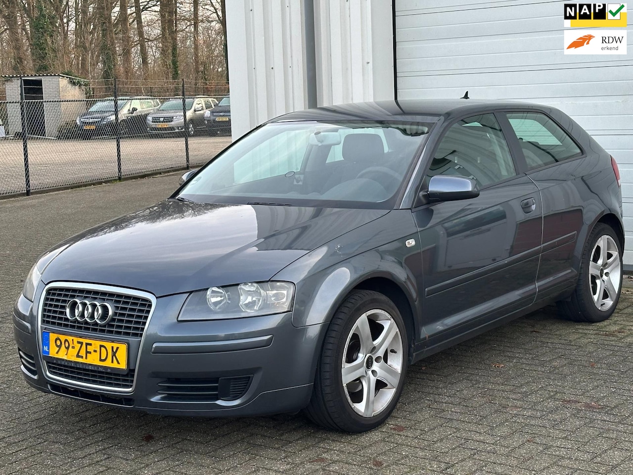 Audi A3 - 1.6 Attraction Pro Line 1.6 Attraction Pro Line 102pk 75kw, Climate, Cruise, Alu Velgen ! - AutoWereld.nl