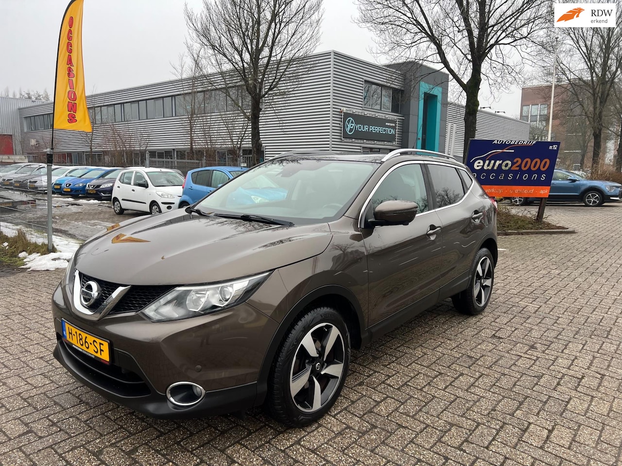 Nissan Qashqai - 1.2 N-Connecta - PANORAMA - NWE APK ! - AutoWereld.nl