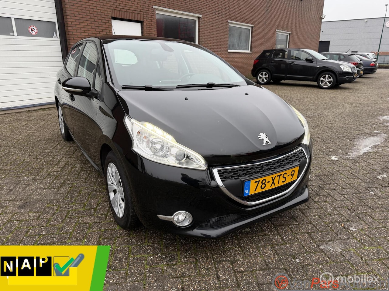 Peugeot 208 - 1.2 Vti Active 1.2 VTi Active,Airco,5drs,cruise,P.sensoren - AutoWereld.nl