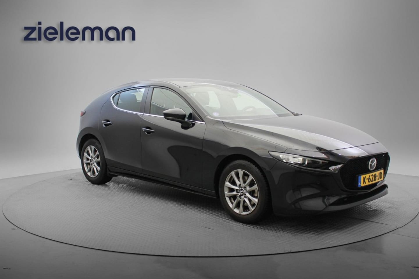 Mazda 3 - 2.0 e-SkyActiv-X M Hybrid 180 Comfort met Bose - Carplay, Camera, BOSE, Stoel/Stuur verw. - AutoWereld.nl