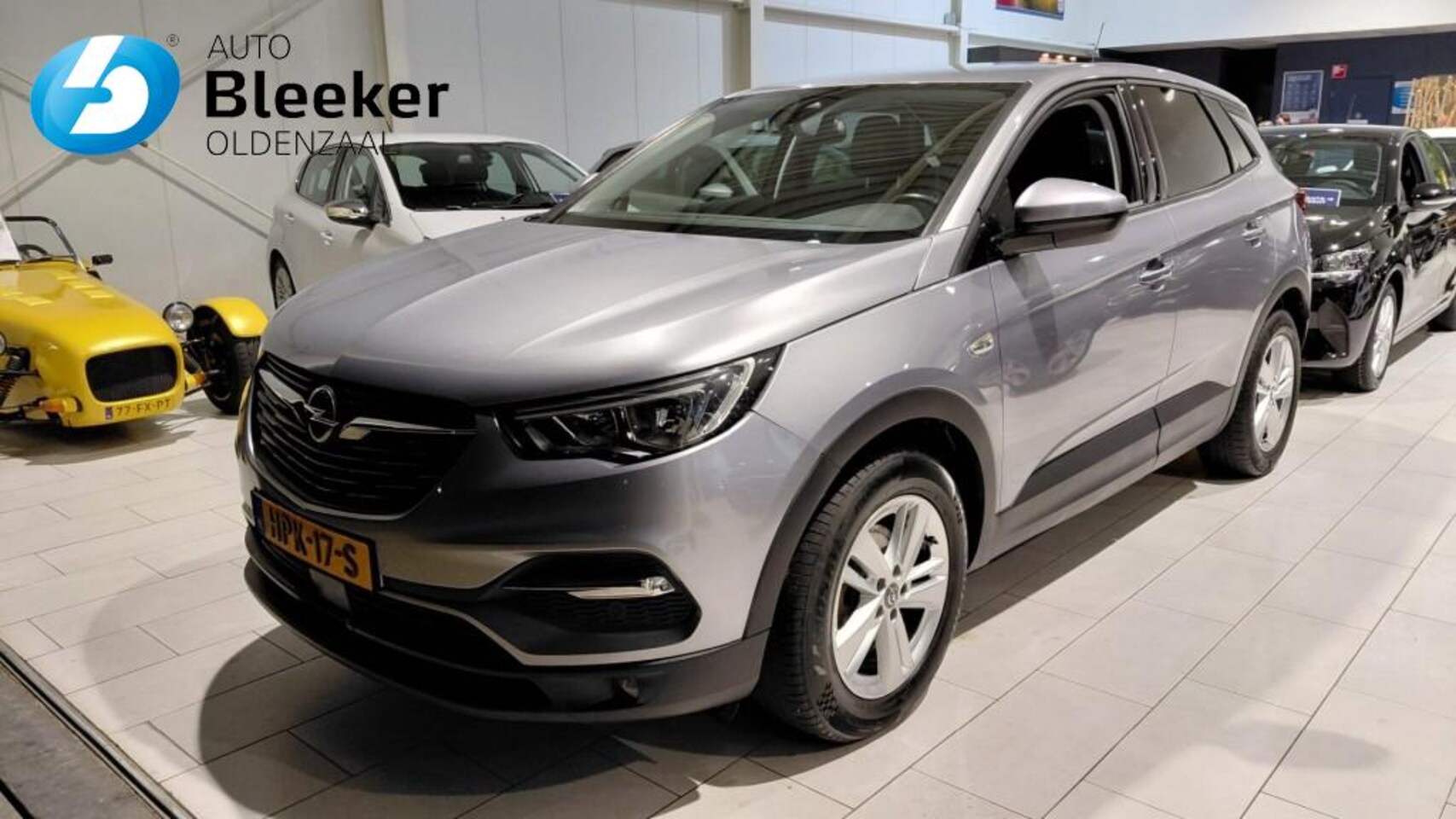 Opel Grandland - 1.2 131Pk Bus Exec Airco Trekhaak AGR stoel Carplay . - AutoWereld.nl