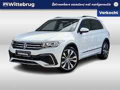 Volkswagen Tiguan - 1.4 TSI eHybrid 245PK R-Line Business+ / Panoramadak / Zwenkbare Trekhaak / R-Line Exterie
