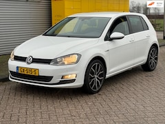 Volkswagen Golf - 1.2 TSI CUP Bj 20 Navi Pdc v+a Park-Assist