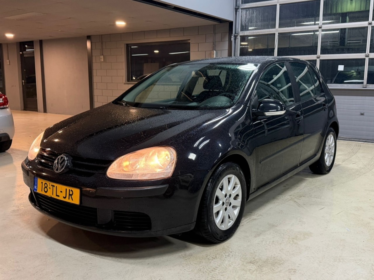 Volkswagen Golf - 1.6 Benzine 116PK 5 Deurs Airco Cruise Zwart - AutoWereld.nl