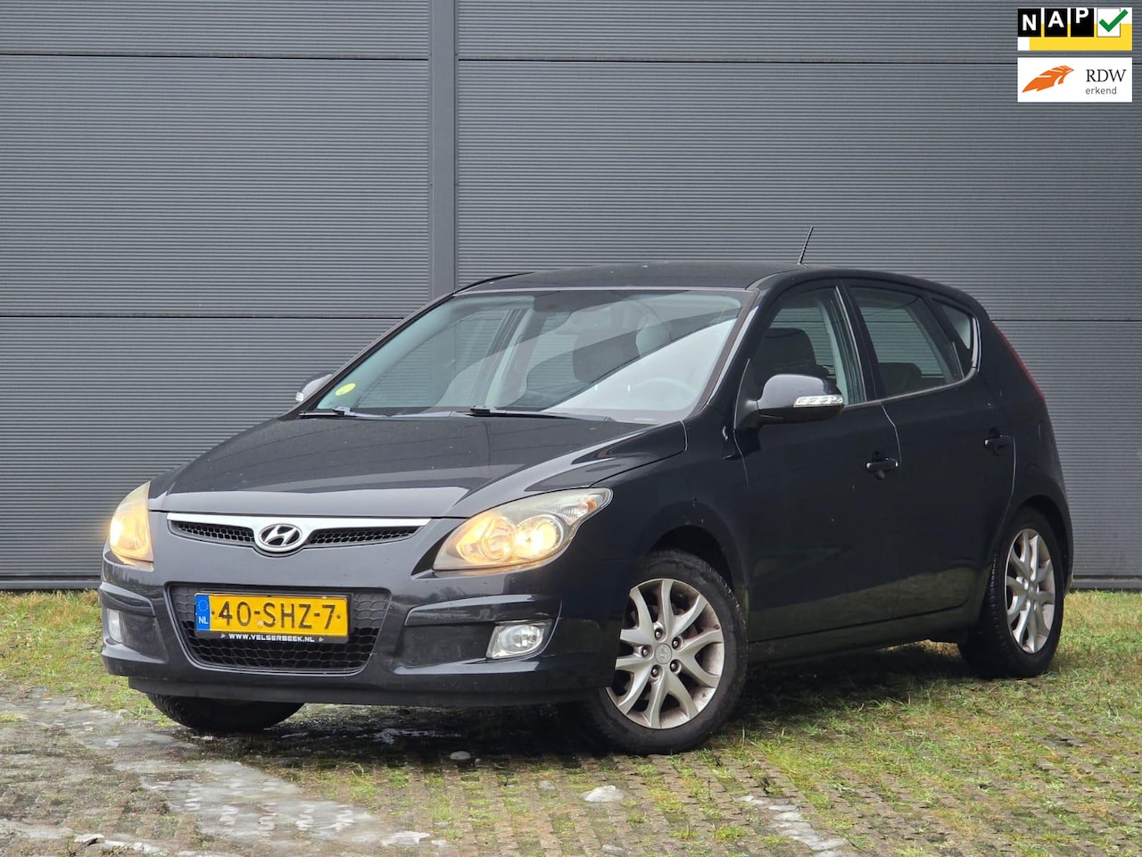 Hyundai i30 - 1.6i Style 5drs/lmv/ecc - AutoWereld.nl