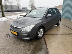 Hyundai i30 - 1.4i Active Cool