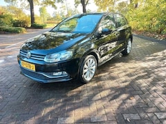 Volkswagen Polo - 1.2 TSI Highline airco cruis 2xPDC stoelverwarming