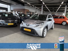 Toyota Aygo X - 1.0 VVT-i MT Play 5-drs. CAMERA/CARPLAY/DAB/ADAPT.CRUISE/ALLSEASONS
