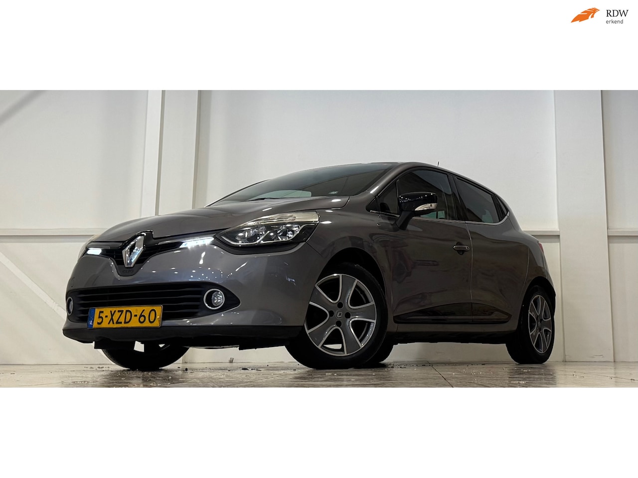 Renault Clio - 0.9 TCe ECO Night&Day 2e Eigenaar Camera Navigatie Parkeerhulp - AutoWereld.nl