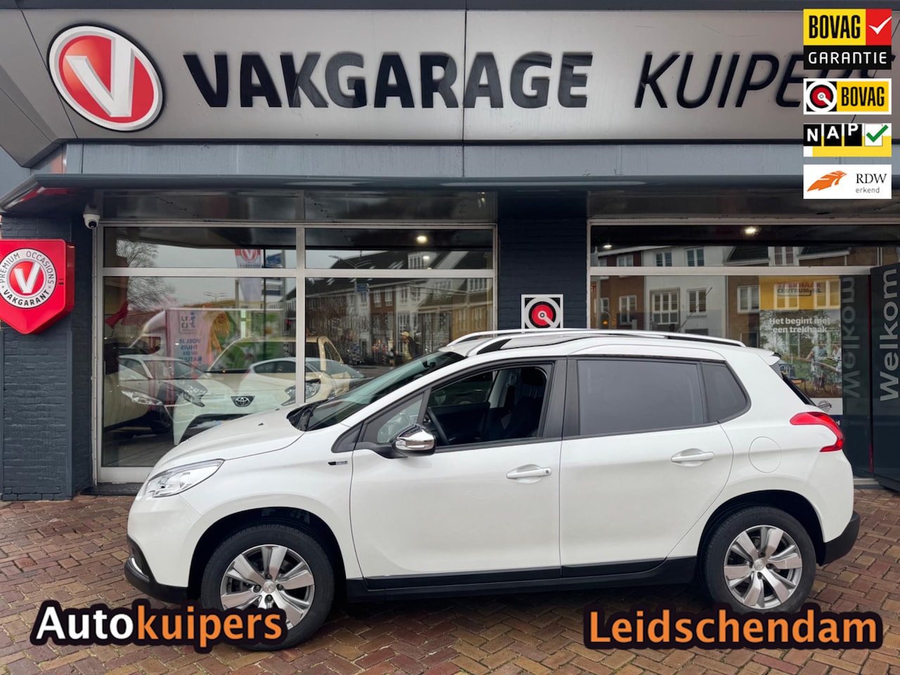 Peugeot 2008 - 1.2 PureTech Style 1.2 PureTech Style - AutoWereld.nl