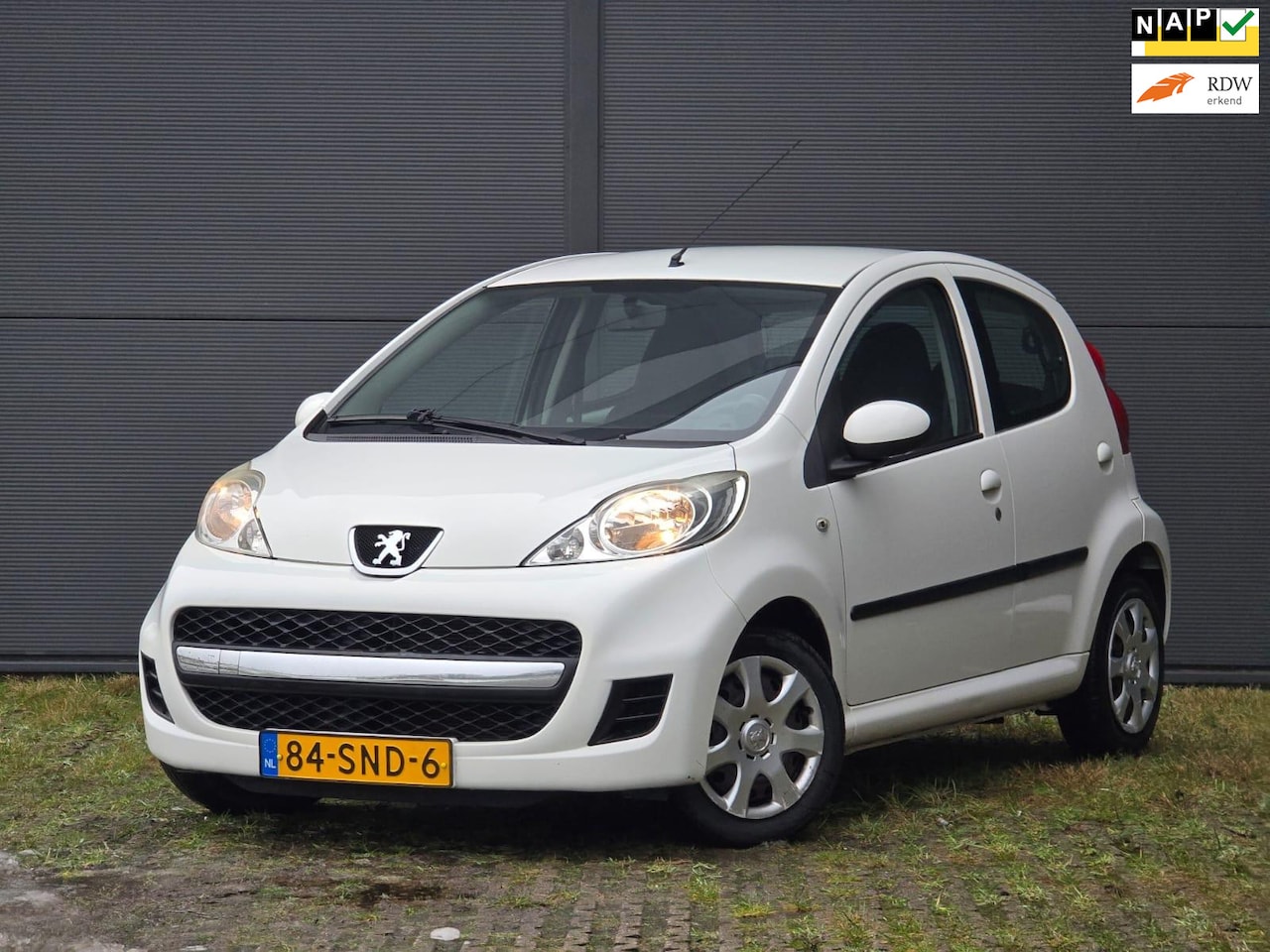 Peugeot 107 - 1.0-12V XS Automaat/Airco/65.000km! - AutoWereld.nl