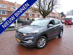 Hyundai Tucson - 1.6 GDi Comfort NAVI TEL CRUISECONT TREKHAAK STOELVERWRM