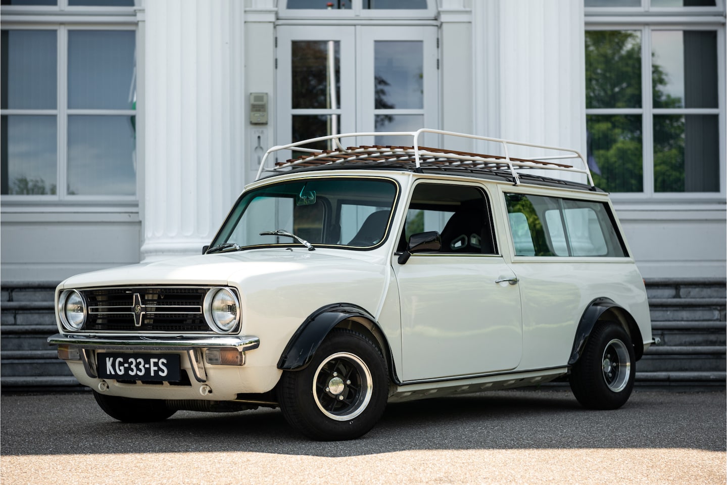 MINI Clubman - Austin 1100 Estate - AutoWereld.nl