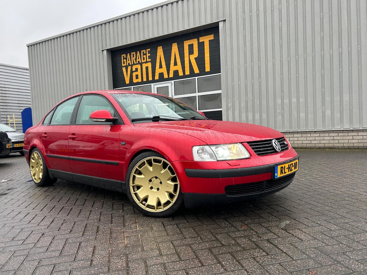 Volkswagen Passat - 4.0 W8 | XENON | LEDER | CLIMATE | NIEUWSTAAT | YOUNGTIMER | APK 12-2026 | - AutoWereld.nl