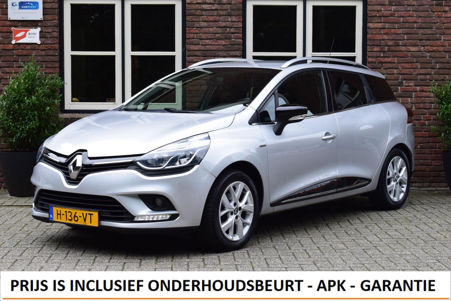 Renault Clio Estate - 0.9 TCe Limited Parkeersensoren achter | Keyless | Lichtmetalen velgen - AutoWereld.nl