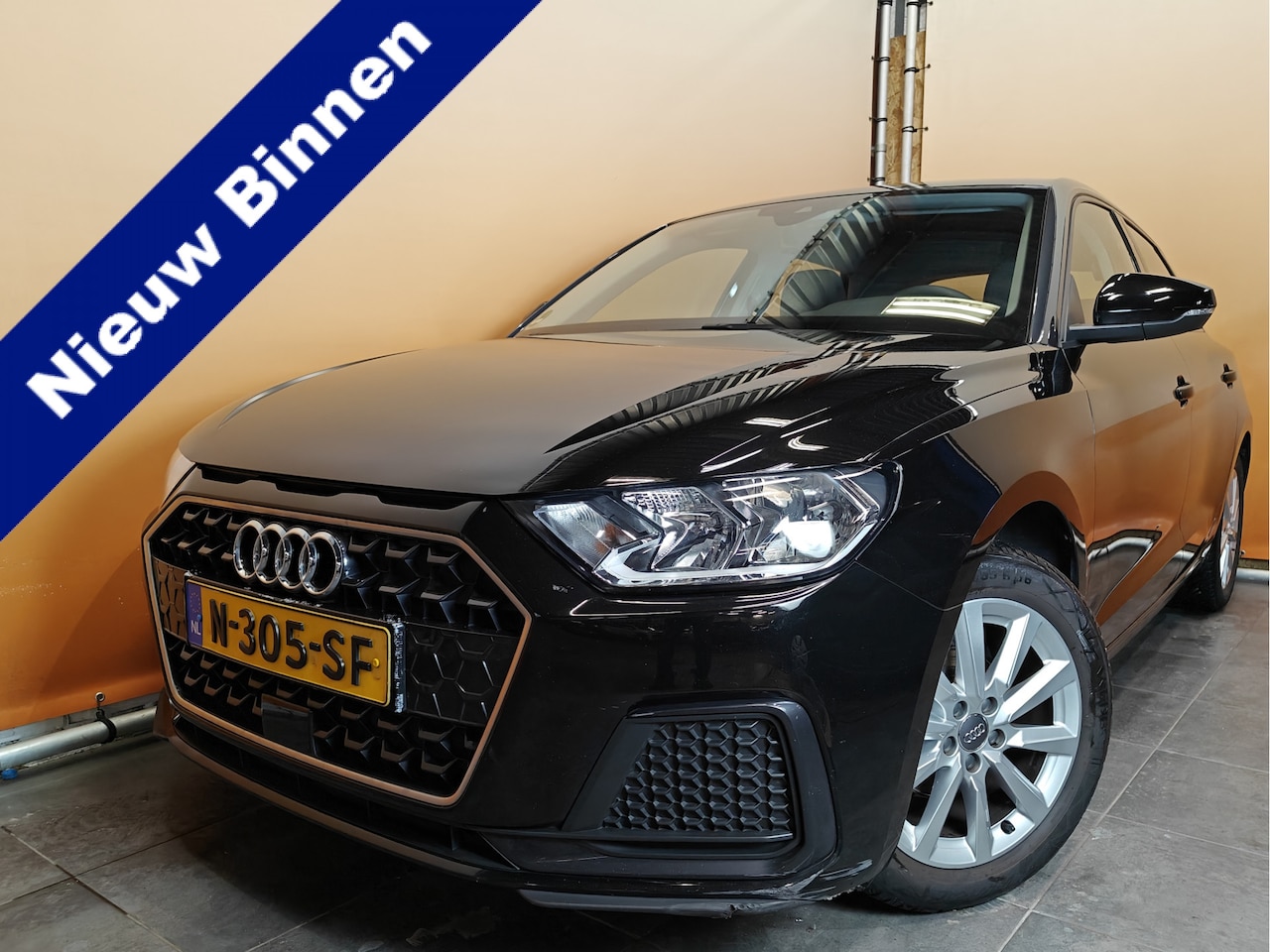 Audi A1 Sportback - 25 TFSI epic lmw | stuurbedeining - AutoWereld.nl