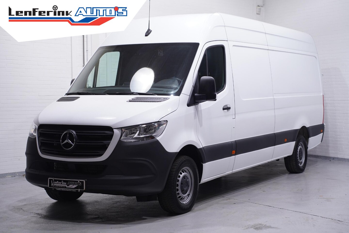 Mercedes-Benz Sprinter - 317 CDI 170 pk L3H2 Airco, Audio MBux DAB+ Cruise Control, Apple Carplay, 270 Graden Deure - AutoWereld.nl